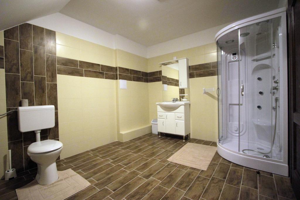 Patkoszeg Vendeghaz Hotell Kaposfo Rum bild