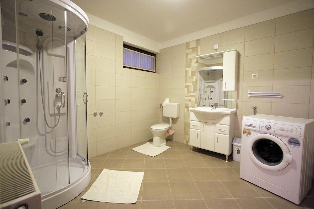 Patkoszeg Vendeghaz Hotell Kaposfo Rum bild