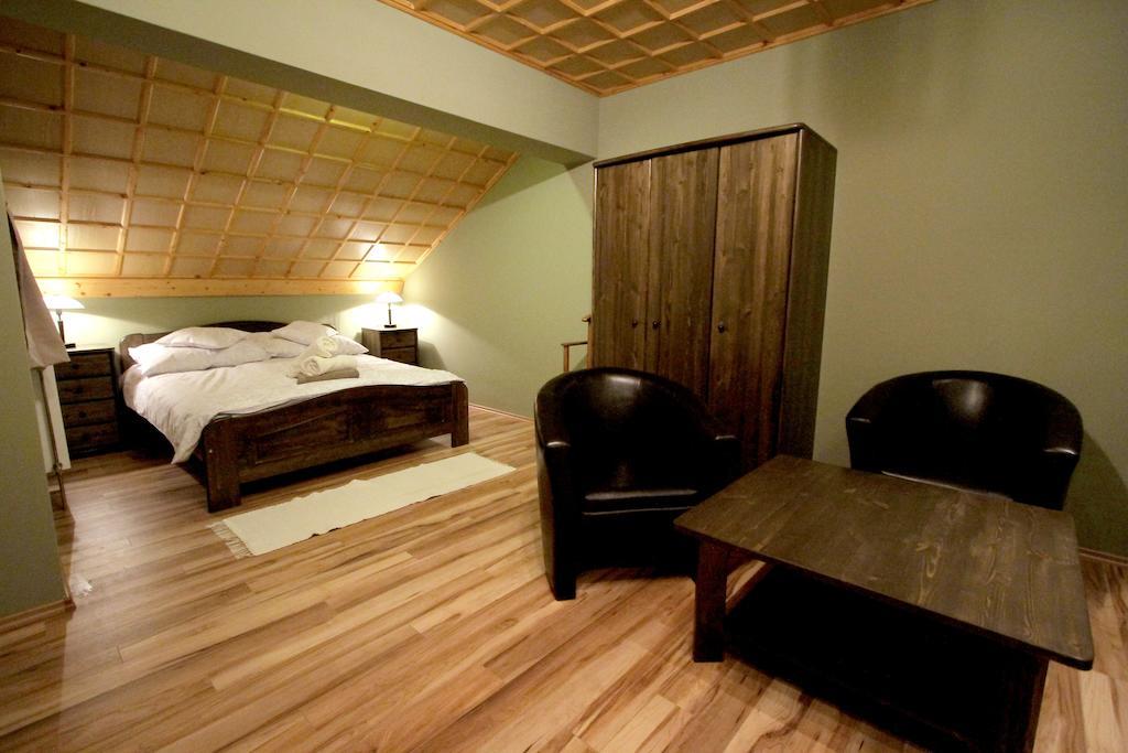 Patkoszeg Vendeghaz Hotell Kaposfo Rum bild