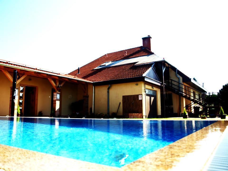 Patkoszeg Vendeghaz Hotell Kaposfo Exteriör bild